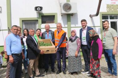 Atakum Belediye Başkanı Serhat Türkel’den çiftçiye destek