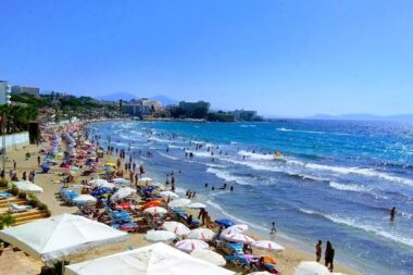 Kuşadası plajları halkın