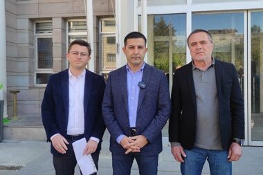 Kuşadası Belediye Başkanı Ömer Günel’den Ergün Poyraz hakkında suç duyurusu