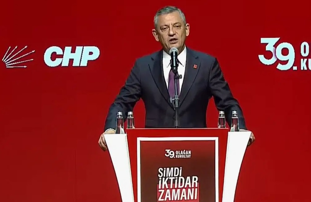 Özgür Özel: “Bu komisyona ne katılmamızla Kürt olmayan vatandaşlara bir kötülük yaptık, ne de komisyonun son seyahatine katılmamızla Kürt arkadaşlarımıza karşı olumsuz bir tutum içinde olduk”
