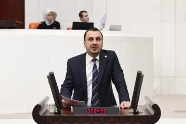 CHP'li Başvirgen: Marmara Gölü'nün kurumuş olması 400’ün üstünde kuş türü olan bölgenin ekosistemini değiştiriyor!