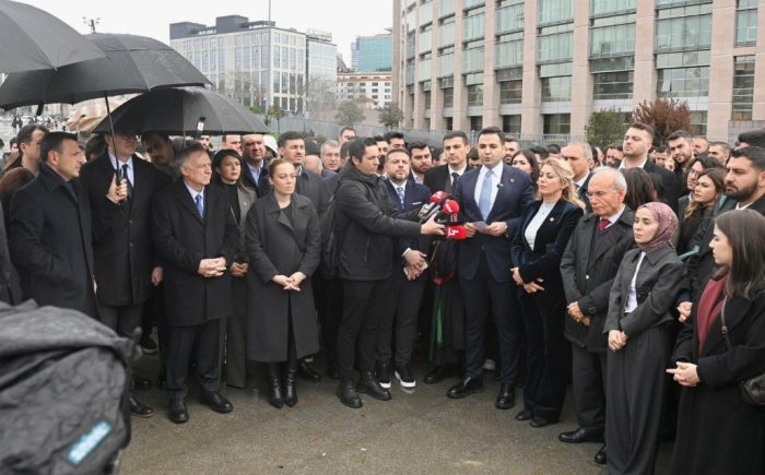 Özgür Çelik: Gençliği kelepçelerle, adliye koridorlarıyla susturamazsınız