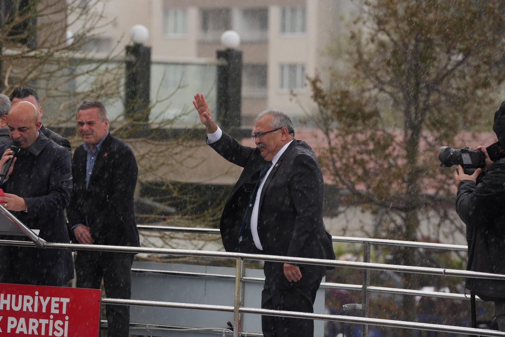 CHP’li Süleyman Bülbül: Kuşadası Belediye Başkanı Günel’in tutuklanması, AKP iktidarının hukuk tanımaz tavrıdır