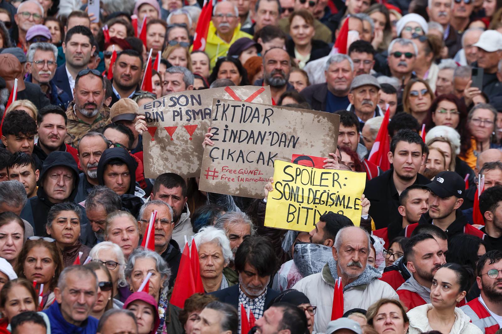 Tutuklu Belediye Başkanı Ömer Günel: Dışarıda olup başım önümde olacağına, tutsak olup vicdanlarda özgür olurum