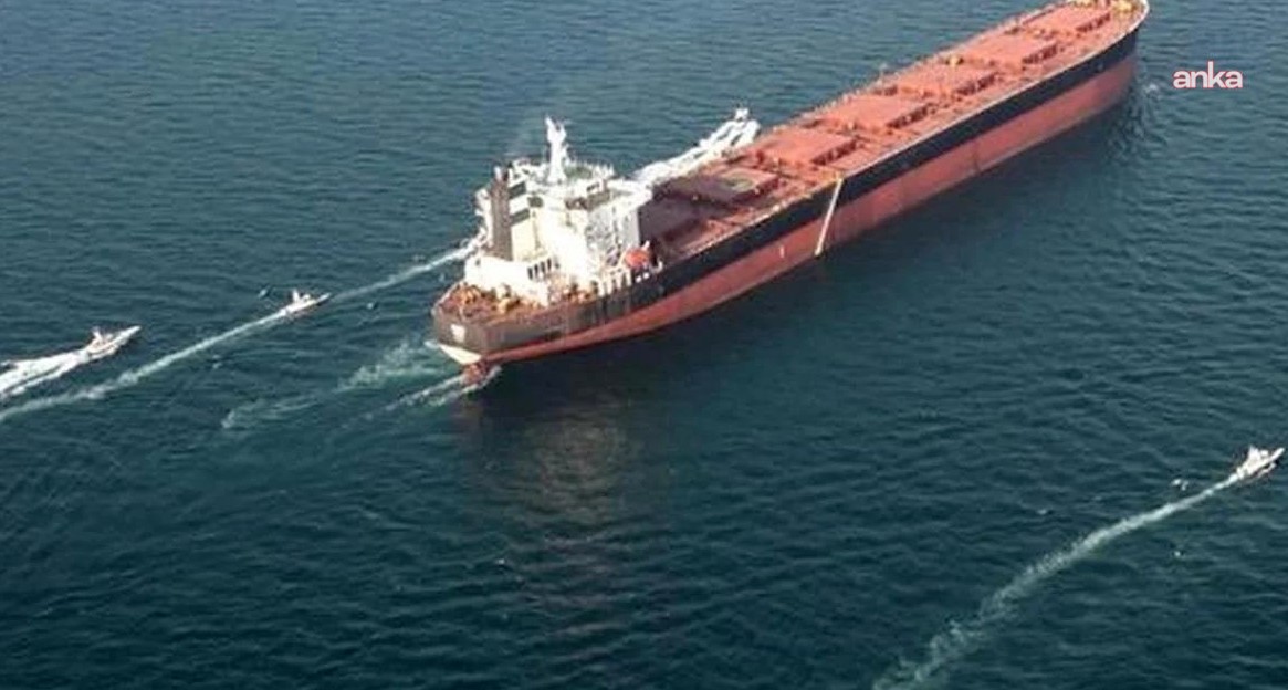 İran: “Düşman olmayan gemiler Hürmüz Boğazı’ndan güvenli şekilde geçebilir”