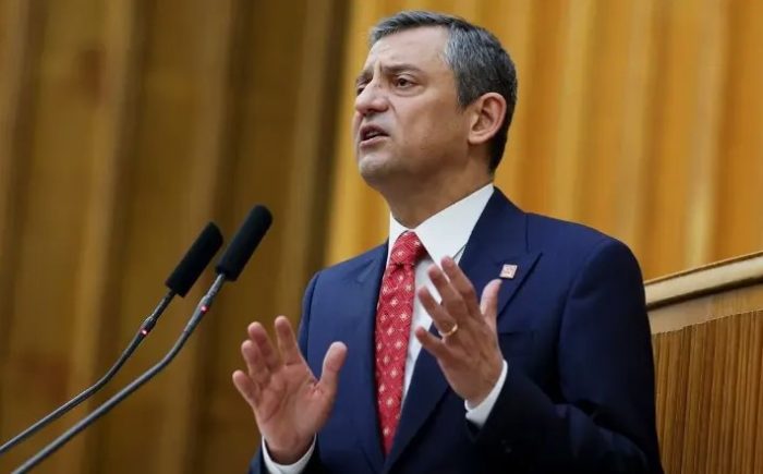 Özgür Özel: “En kısa zamanda sandığı istiyor, iktidara gelmeyi ve sorunları çözmeyi milletimize vadediyoruz”