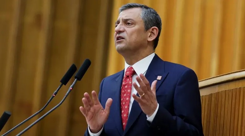 Özgür Özel: “En kısa zamanda sandığı istiyor, iktidara gelmeyi ve sorunları çözmeyi milletimize vadediyoruz”