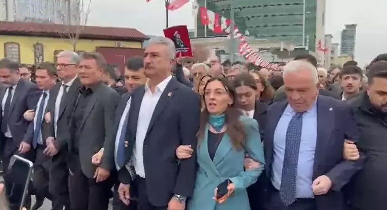 Bursa Büyükşehir Belediyesi Başkan Vekili seçimi öncesi gerginlik