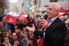 Bursa’da Mustafa Bozbey’e destek yürüyüşü: “Mustafa Bozbey yalnız değildir”