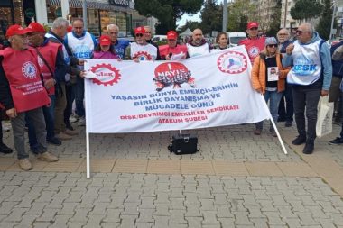 Emeklilerden tepki: Emekliler bugün devletin sırtında yük gibi görülüyor