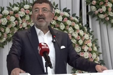 Veli Ağbaba’dan, Anneler Günü etkinliğinde hakkındaki iddialara tepki: Cezaevinden çıkmak için bizi suçluyorlar