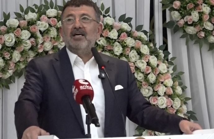 Veli Ağbaba’dan, Anneler Günü etkinliğinde hakkındaki iddialara tepki: Cezaevinden çıkmak için bizi suçluyorlar