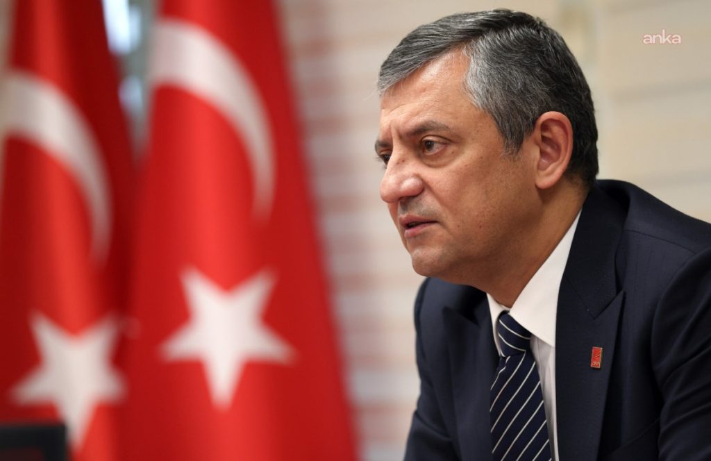 Özgür Özel, Ümit Erkol’u cezaevinde ziyaret etti: “Erkol’u esir tutanlar, ellerinde delil varsa iddianameyi bir an önce yazmalı”