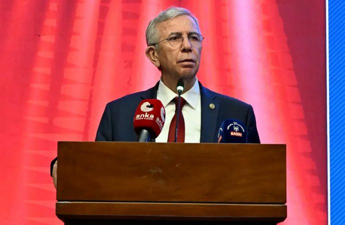 Mansur Yavaş’tan “NATO Zirvesi” çalışmalarına yanıt: Bu süreçte ilgili kamu kurumları özlemini çektiğimiz koordinasyonla çalışmıştır