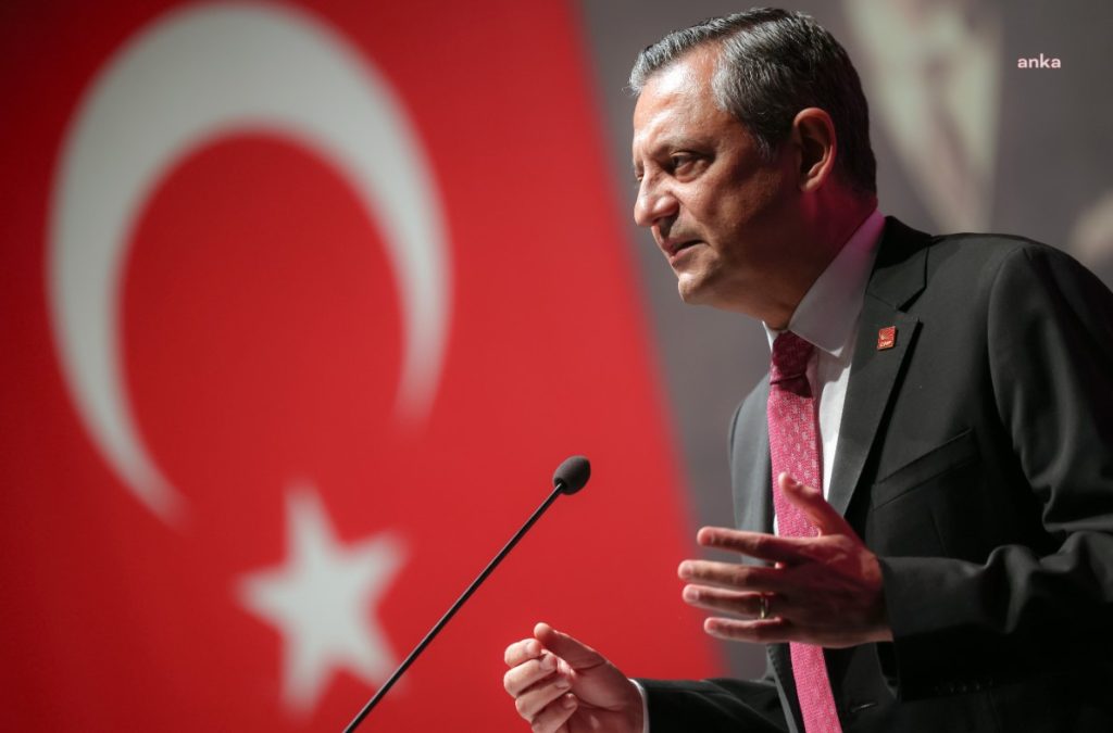 CHP lideri Özgür Özel FT’ye yazdı: “Demokrasiye saldırı, Türkiye’nin müttefikleri için de tehdit”